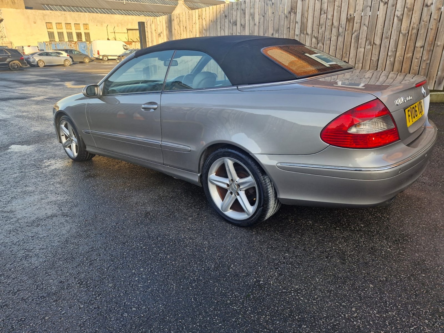 Used Mercedes-Benz CLK 2006 for sale - 77168564: Photo 4