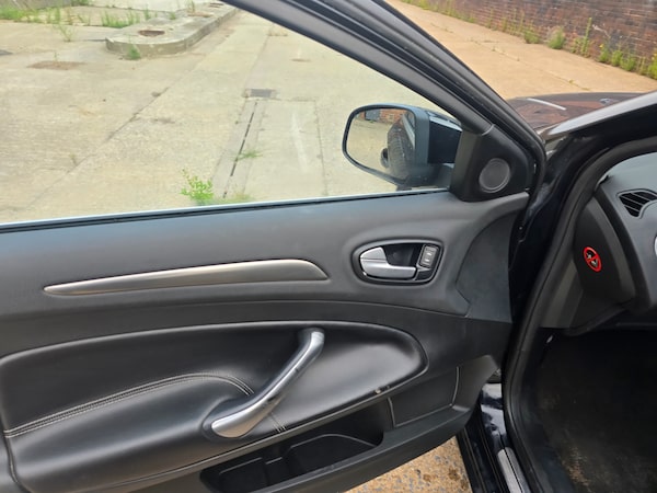 Used Ford Mondeo 2010 for sale - 75271490: Photo 18