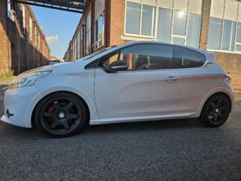 Used Peugeot 208 2013 for sale - 63645275: Photo