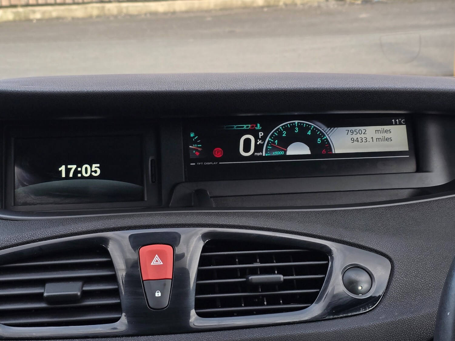 Used Renault Grand Scenic 2011 for sale - 78213295: Photo 13