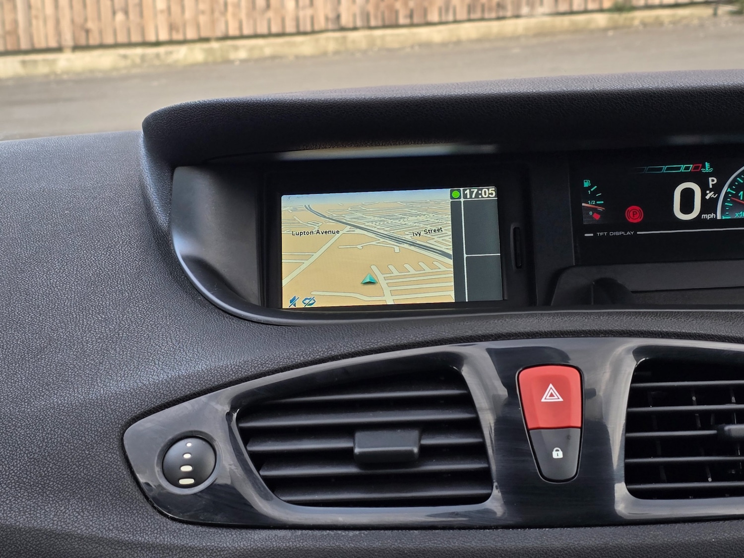 Used Renault Grand Scenic 2011 for sale - 78213295: Photo 14