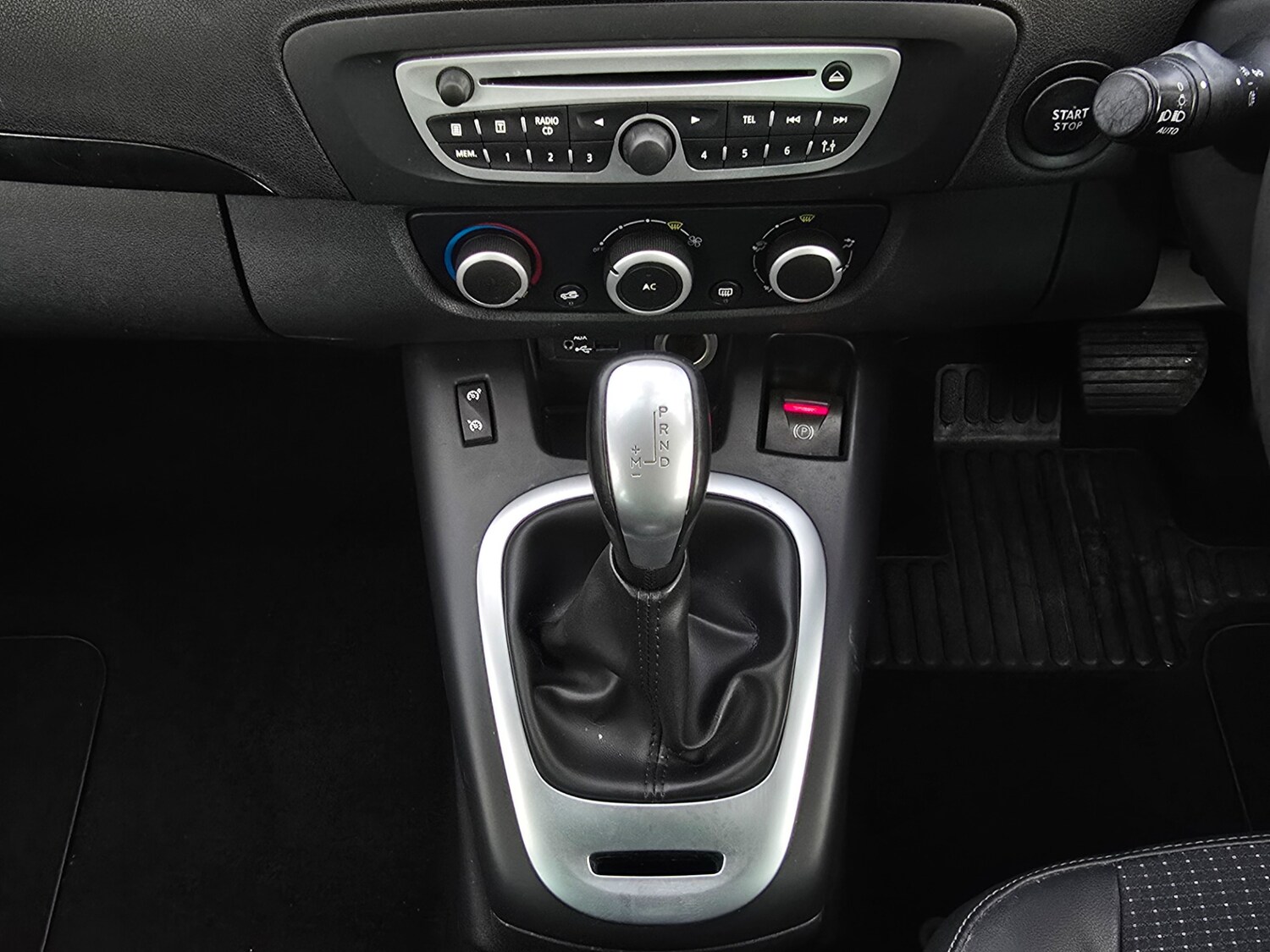 Used Renault Grand Scenic 2011 for sale - 78213295: Photo 23