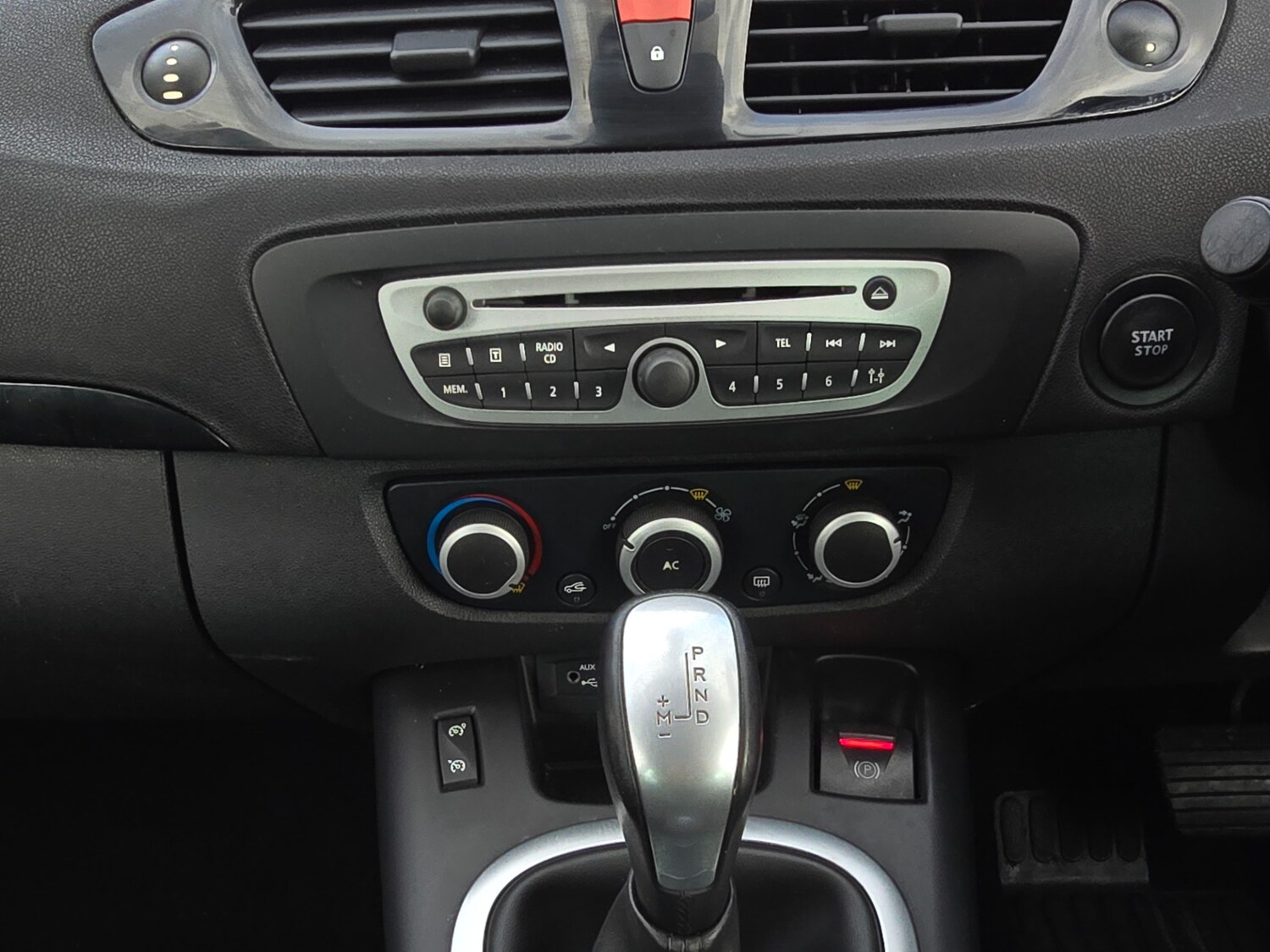 Used Renault Grand Scenic 2011 for sale - 78213295: Photo 25