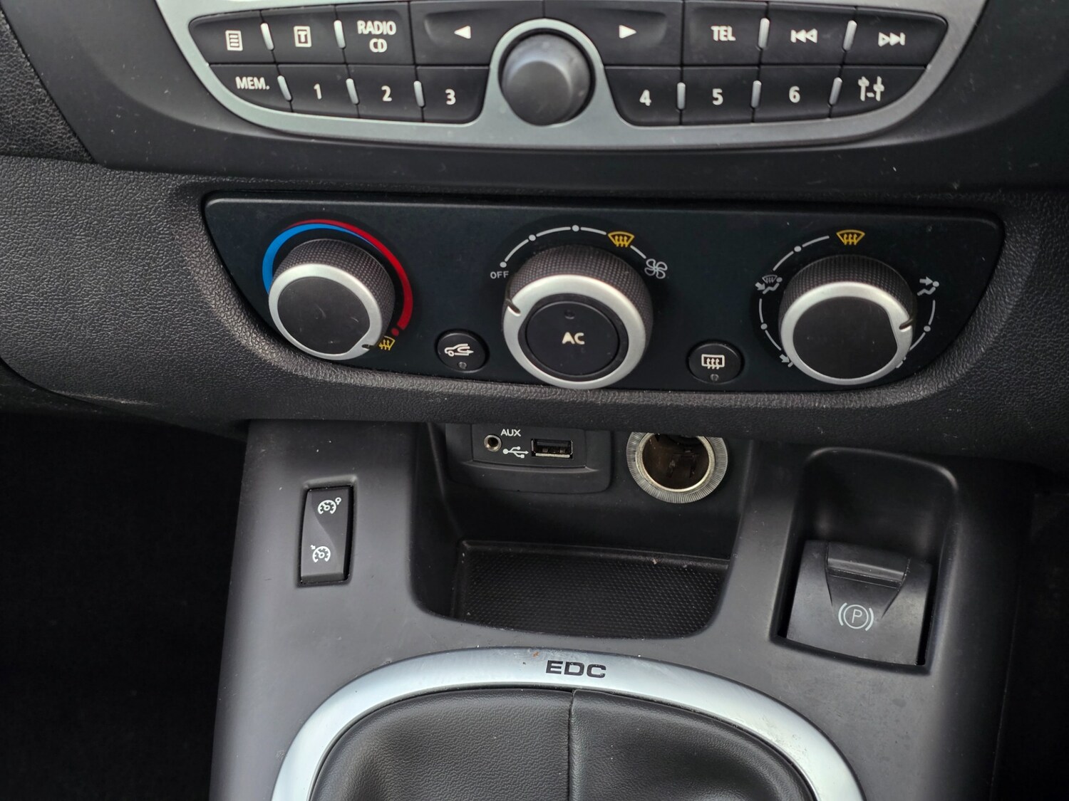 Used Renault Grand Scenic 2011 for sale - 78213295: Photo 30