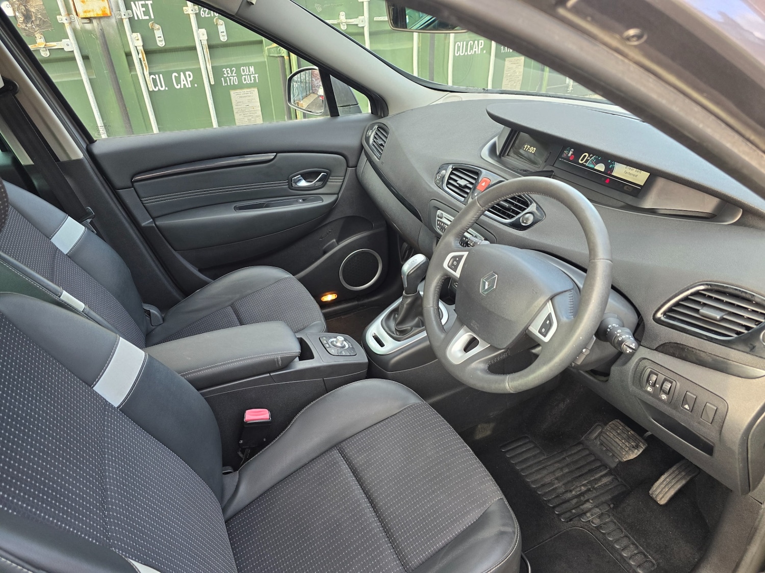 Used Renault Grand Scenic 2011 for sale - 78213295: Photo 5