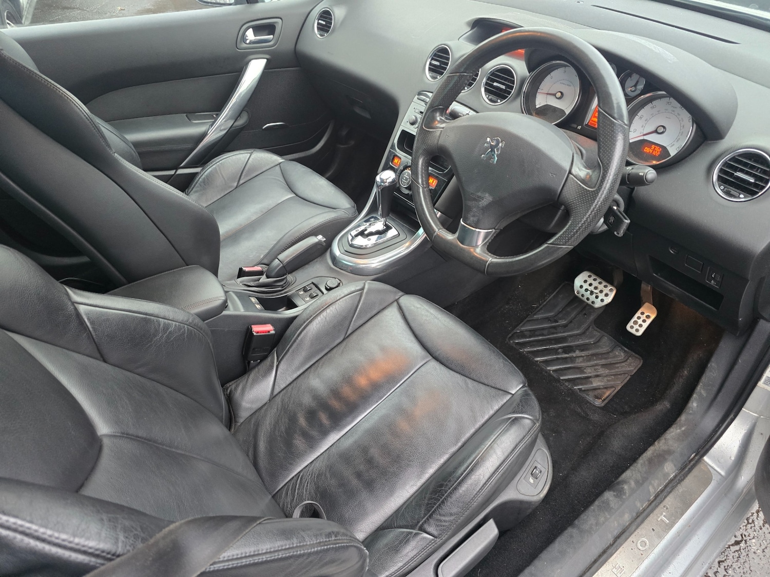 Used Peugeot 308 2010 for sale - 77380793: Photo 4