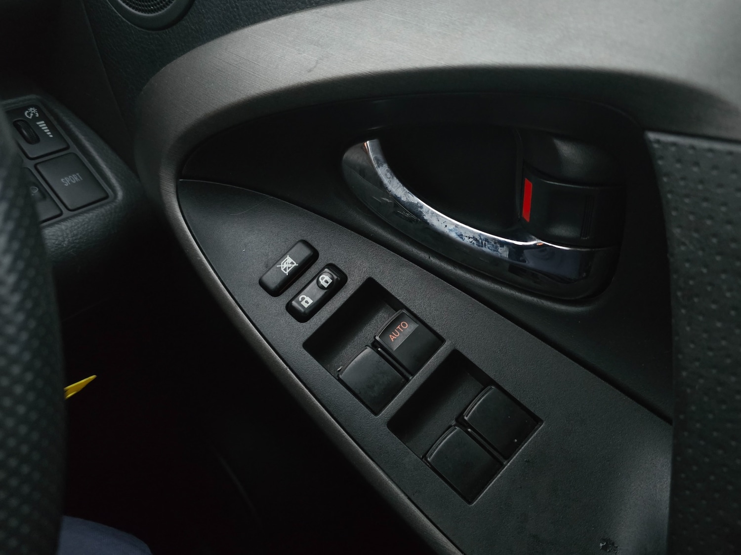 Used Toyota RAV4 2010 for sale - 77522371: Photo 15