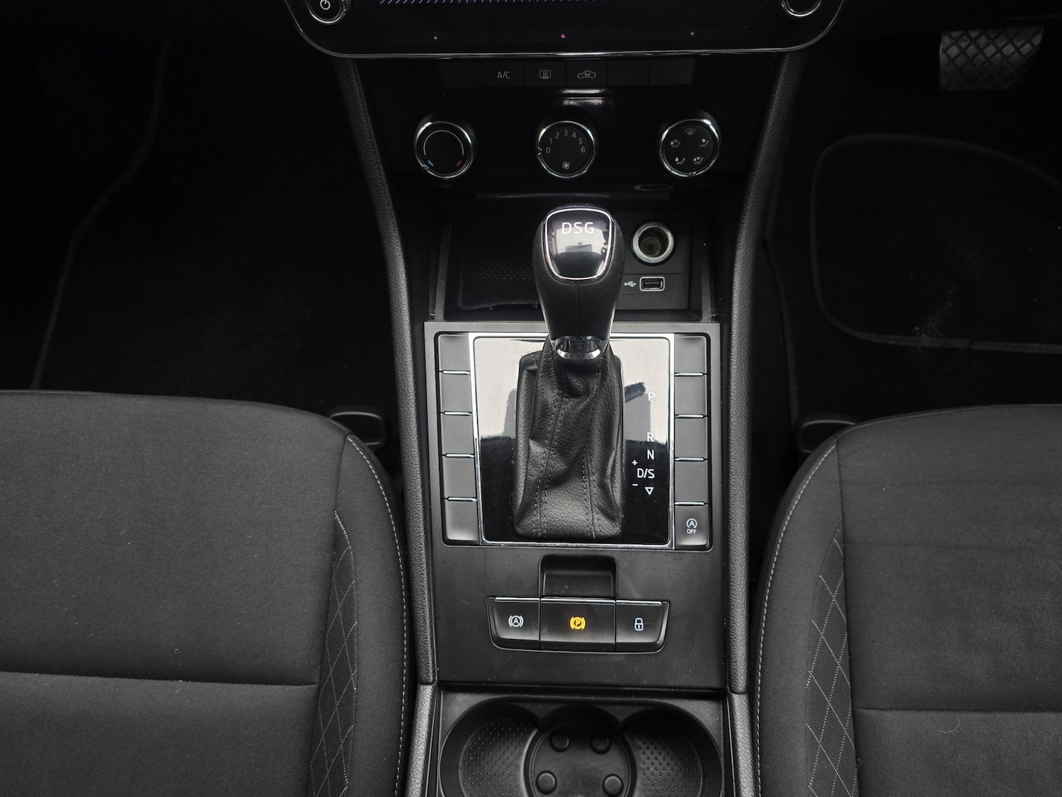 Used Skoda Superb 2020 for sale - 76156499: Photo 14