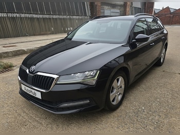 Used Skoda Superb 2020 for sale - 76156499: Photo