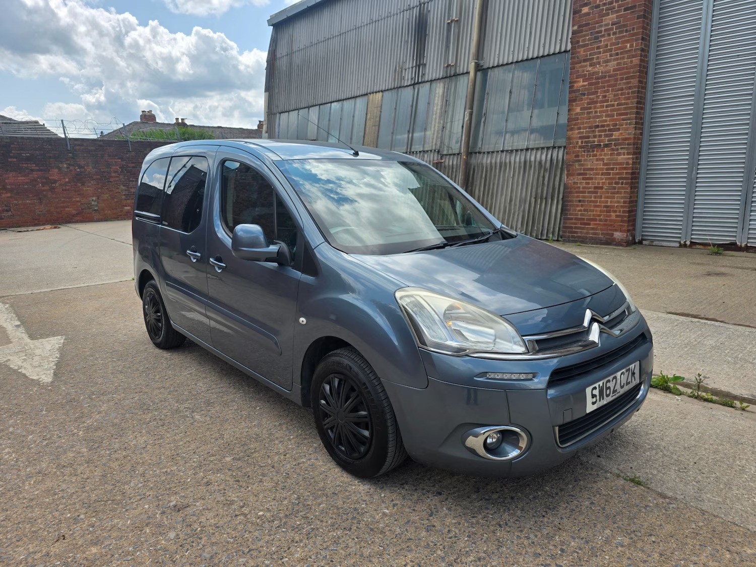 Used Citroen Berlingo Multispace 2013 for sale - 76022885: Photo 1