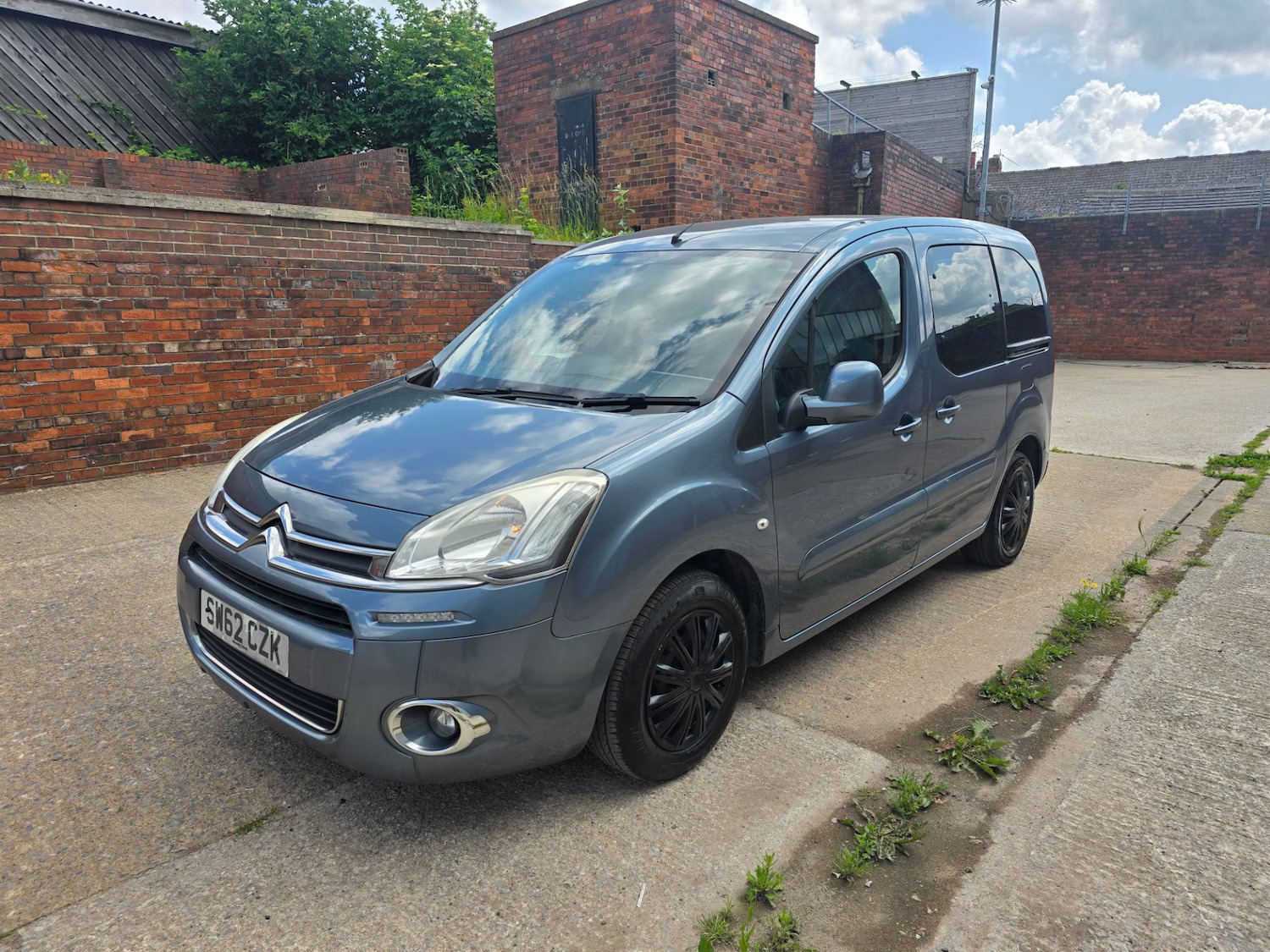 Used Citroen Berlingo Multispace 2013 for sale - 76022885: Photo 2