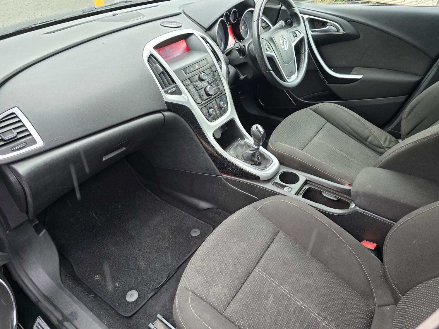 Used Vauxhall Astra 2011 for sale - 78067049: Photo 9