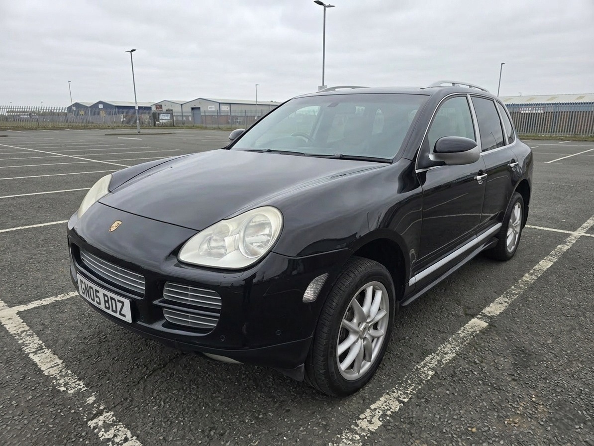Used Porsche Cayenne 2005 for sale - 77847967: Photo 2