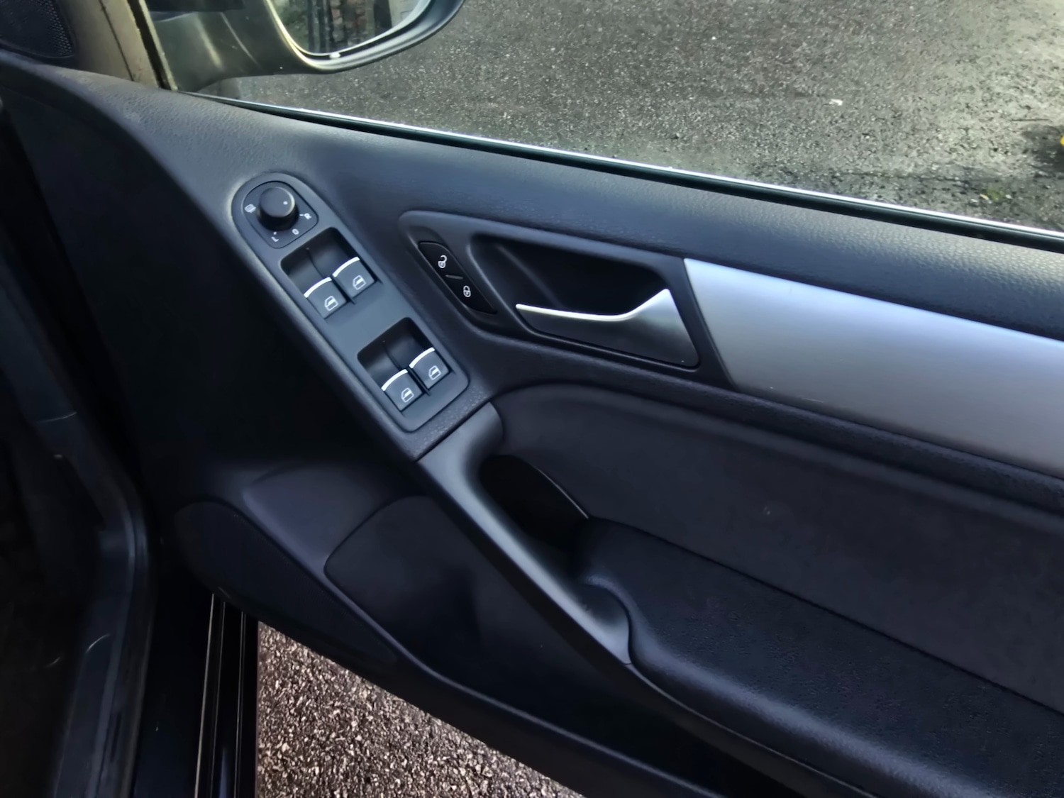 Used Volkswagen Golf 2012 for sale - 77210821: Photo 11