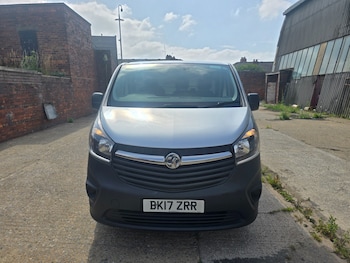 Used Vauxhall Vivaro 2017 for sale - 75355456: Photo