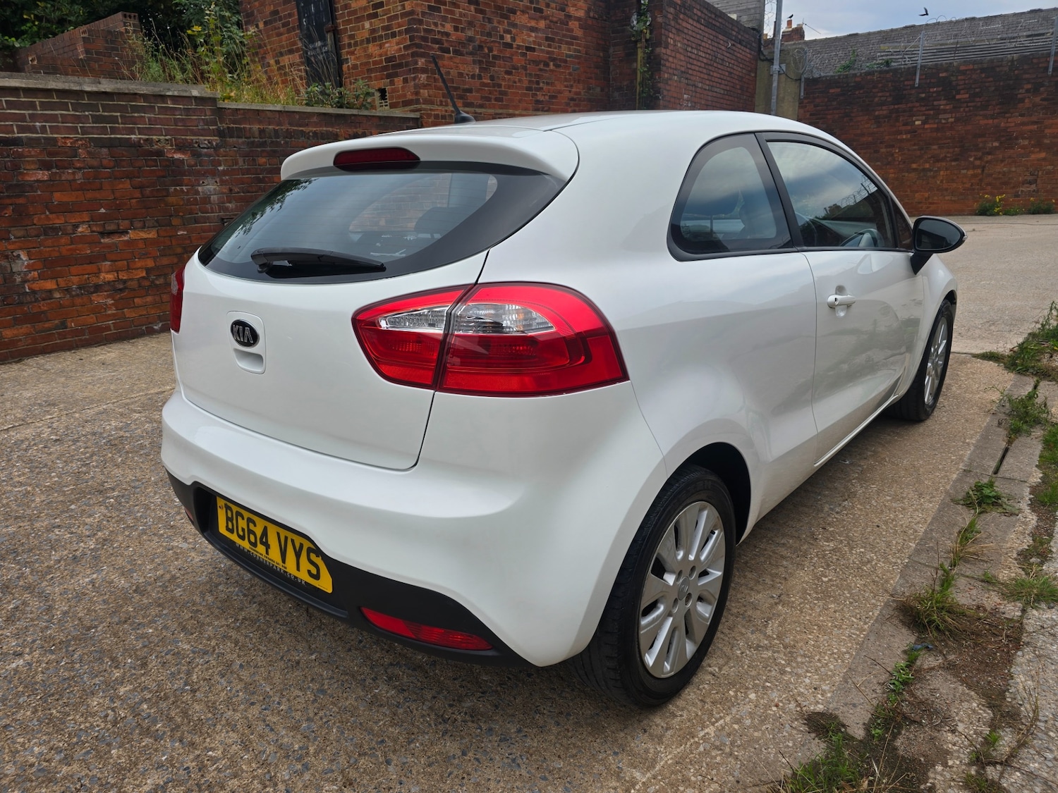 Used Kia Rio 2014 for sale - 76156574: Photo 3