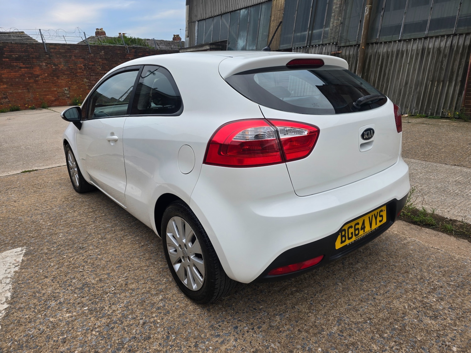 Used Kia Rio 2014 for sale - 76156574: Photo 4