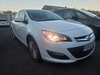 Used Vauxhall Astra 2013 for sale - 77919023: Photo