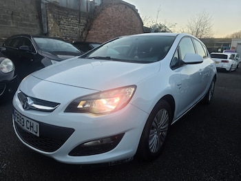 Used Vauxhall Astra 2013 for sale - 77919023: Photo
