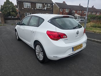 Used Vauxhall Astra 2013 for sale - 79649563: Photo
