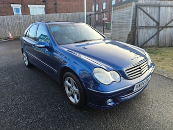 Used Mercedes-Benz C Class 2005 for sale - 77211264: Photo