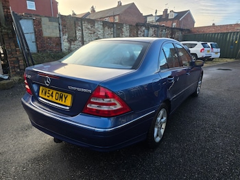 Used Mercedes-Benz C Class 2005 for sale - 77211264: Photo