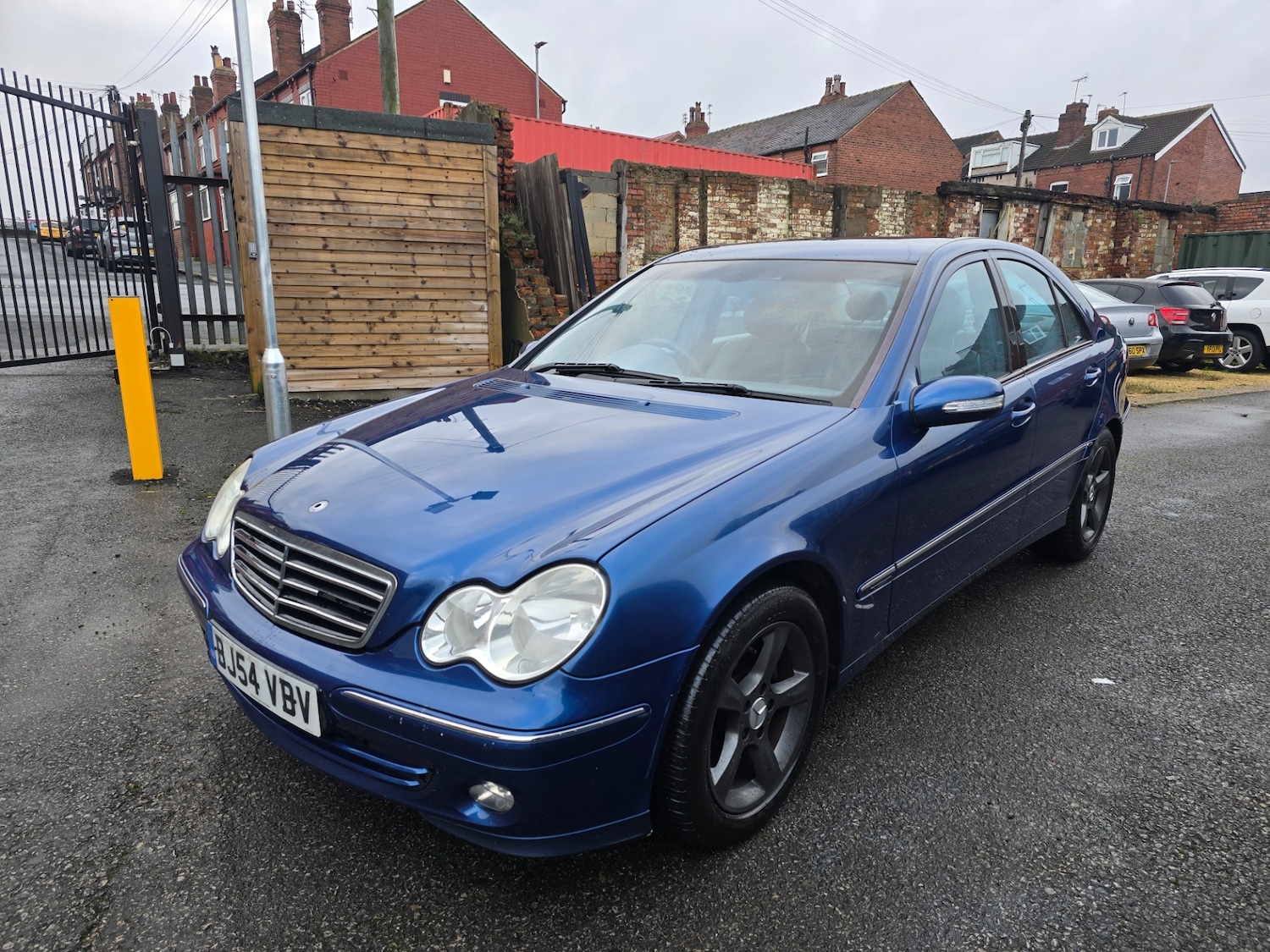 Used Mercedes-Benz C Class 2004 for sale - 77258805: Photo 2