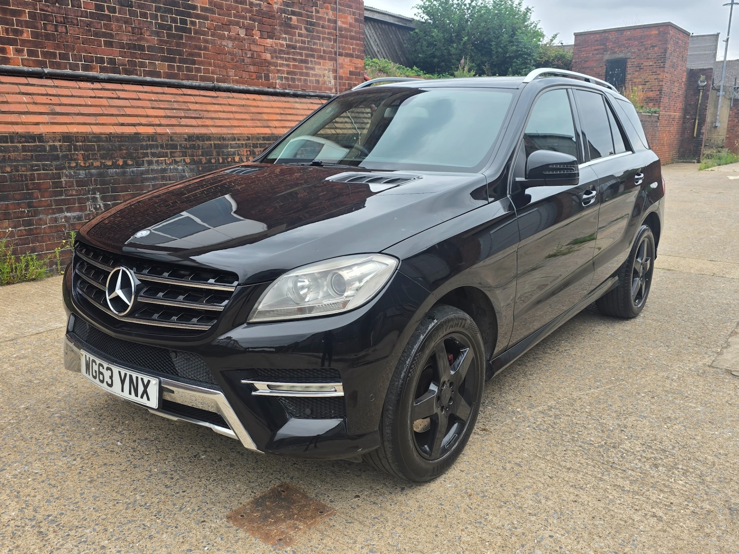 Used Mercedes-Benz M Class 2013 for sale - 64307862: Photo 3