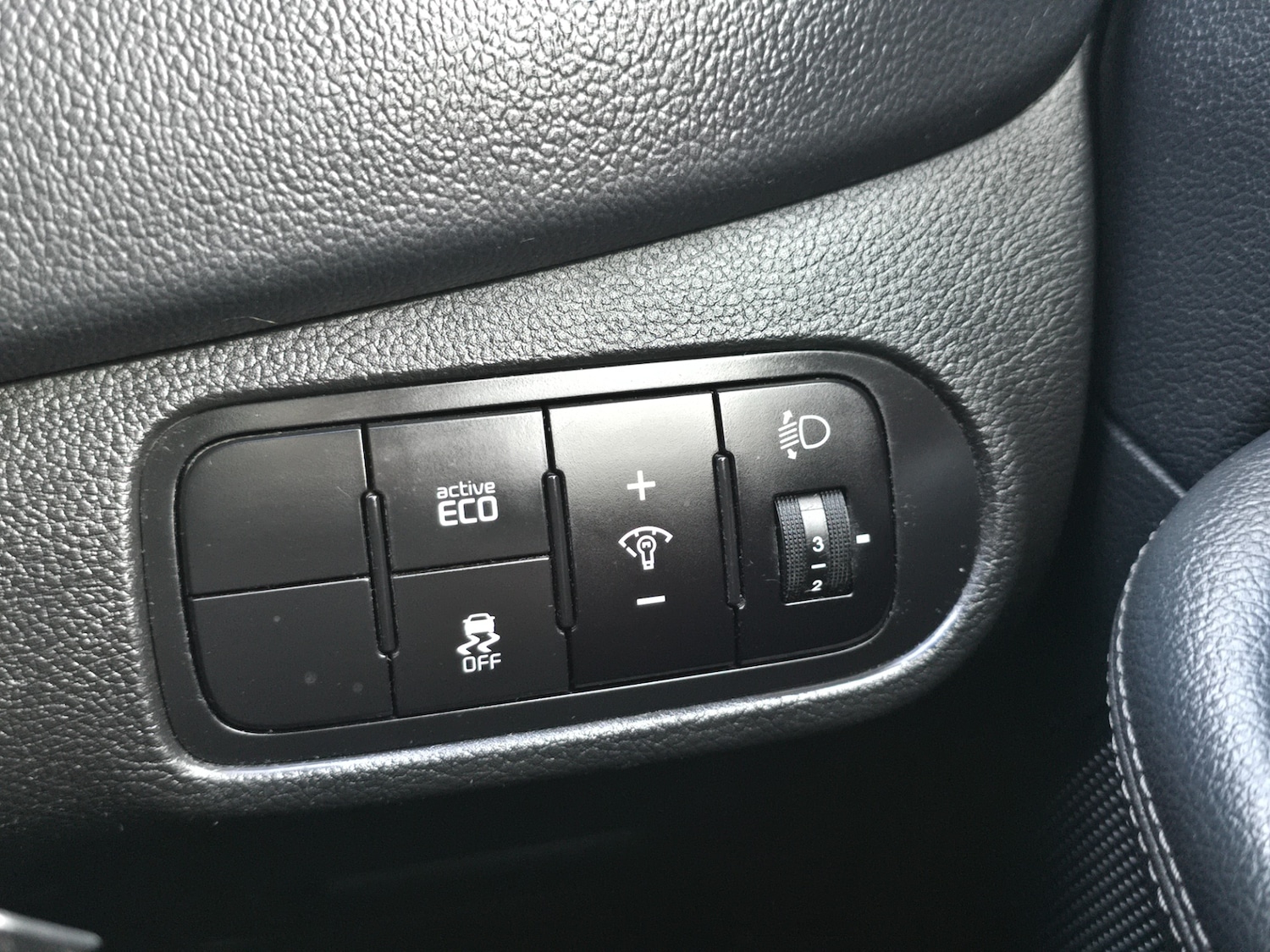 Used Kia Carens 2014 for sale - 76314059: Photo 16