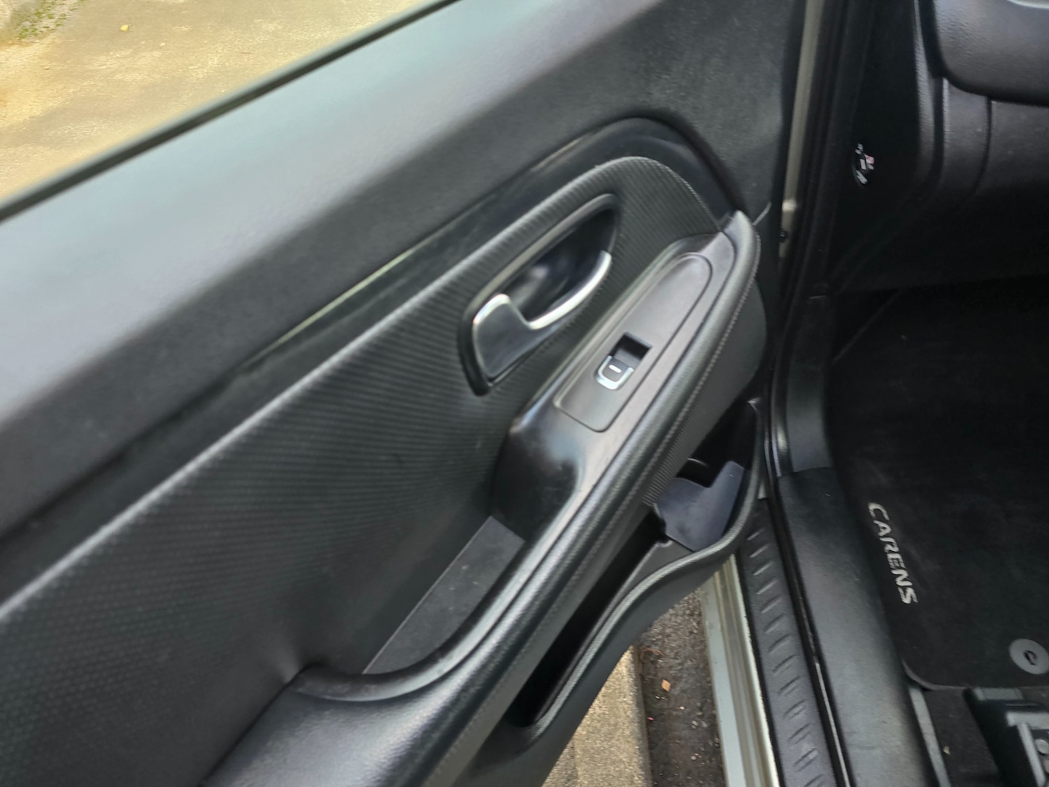 Used Kia Carens 2014 for sale - 76314059: Photo 21