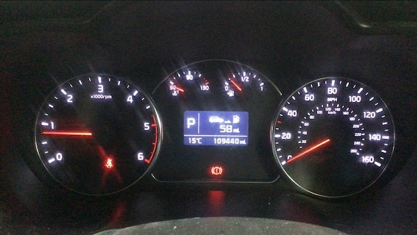 Used Kia Carens 2014 for sale - 76314059: Photo 2