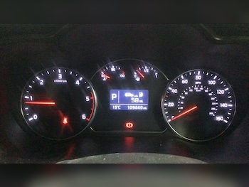 Used Kia Carens 2014 for sale - 76314059: Photo 2