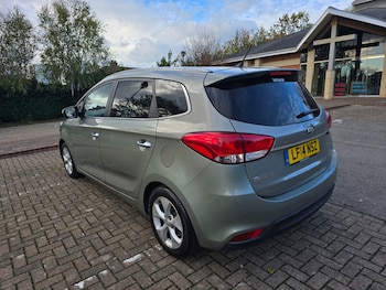 Used Kia Carens 2014 for sale - 76314059: Photo