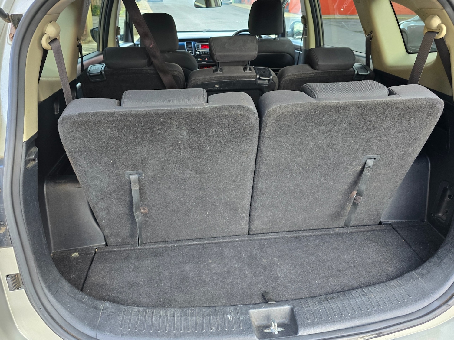 Used Kia Carens 2014 for sale - 76314059: Photo 8