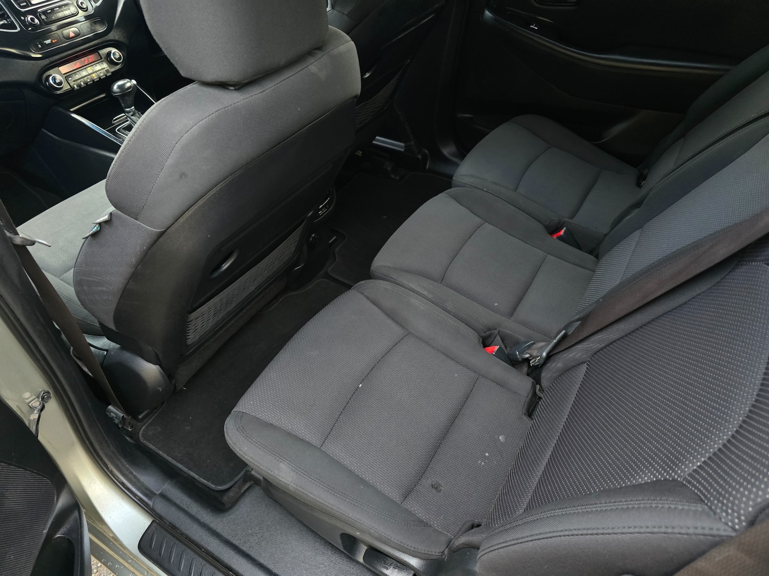 Used Kia Carens 2014 for sale - 76314059: Photo 9