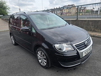 Used Volkswagen Touran 2010 for sale - 79105258: Photo