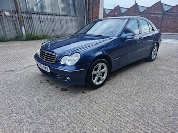 Used Mercedes-Benz C-Class 2005 for sale - 76093124: Photo