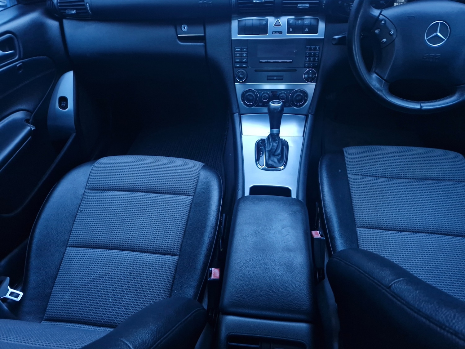 Used Mercedes-Benz C-Class 2005 for sale - 76093124: Photo 6