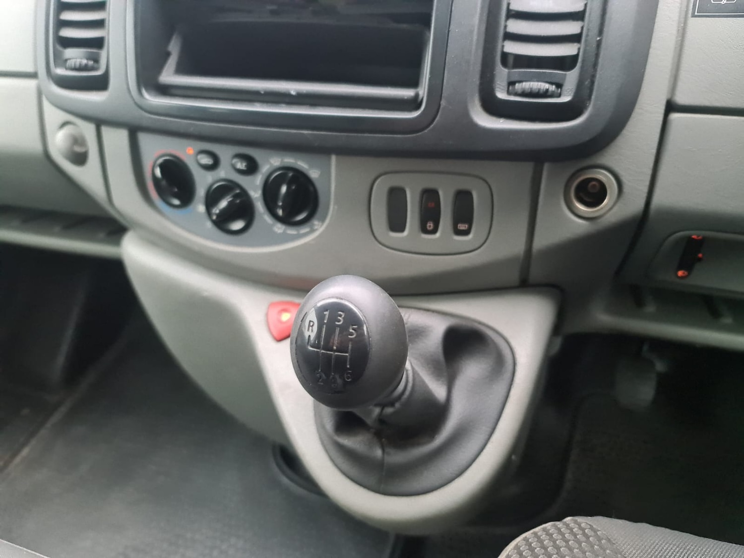 Used Vauxhall Vivaro 2013 for sale - 76277157: Photo 10