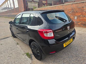 Used Dacia Sandero 2013 for sale - 76030818: Photo