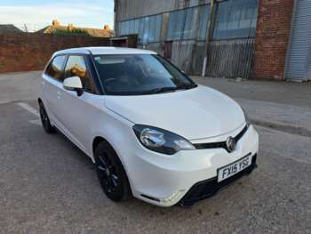 2015 (15) - 1.5 VTi-TECH 3Style Lux 5dr