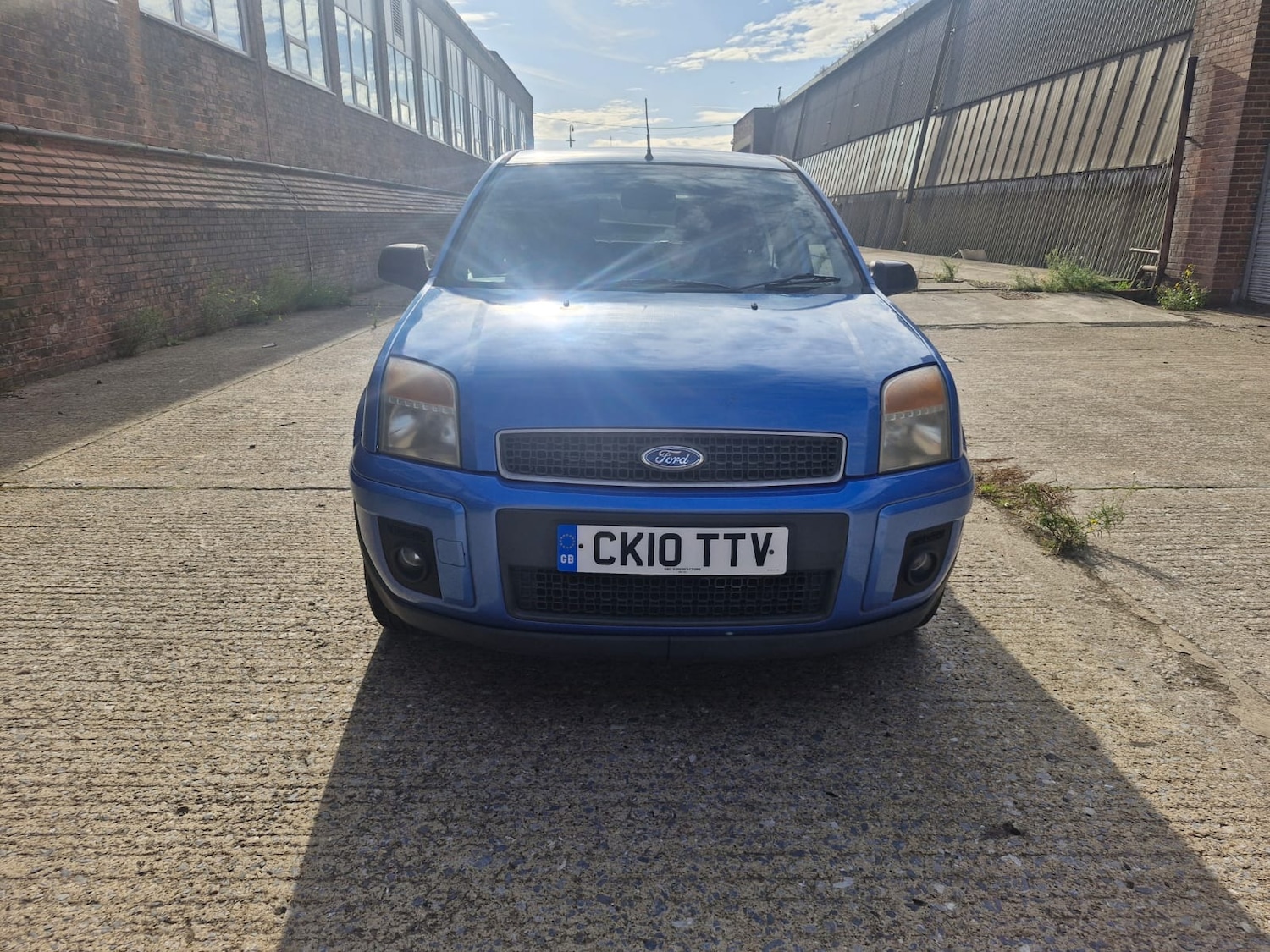 Used Ford Fusion 2010 for sale - 76128116: Photo 2