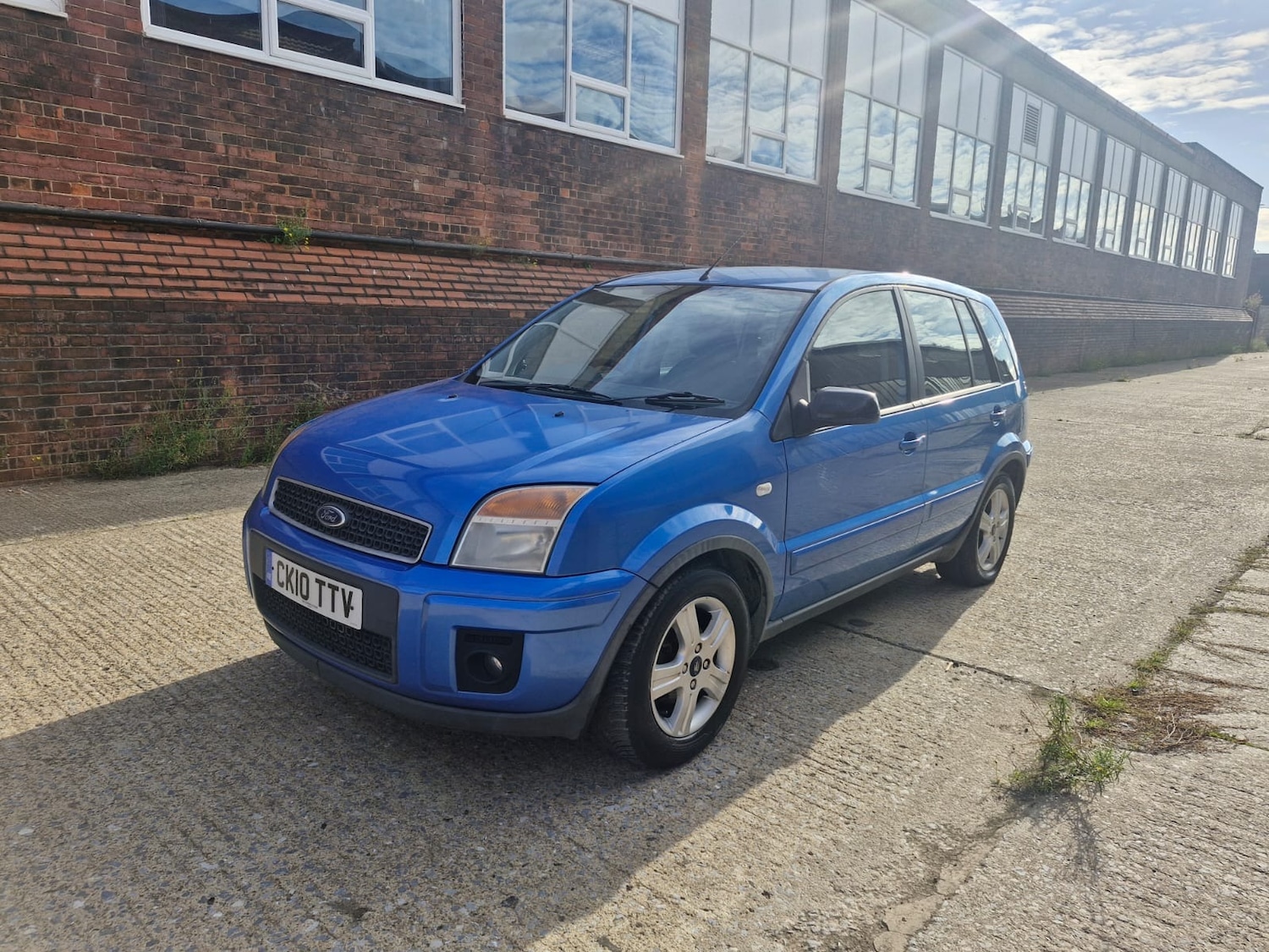 Used Ford Fusion 2010 for sale - 76128116: Photo 4