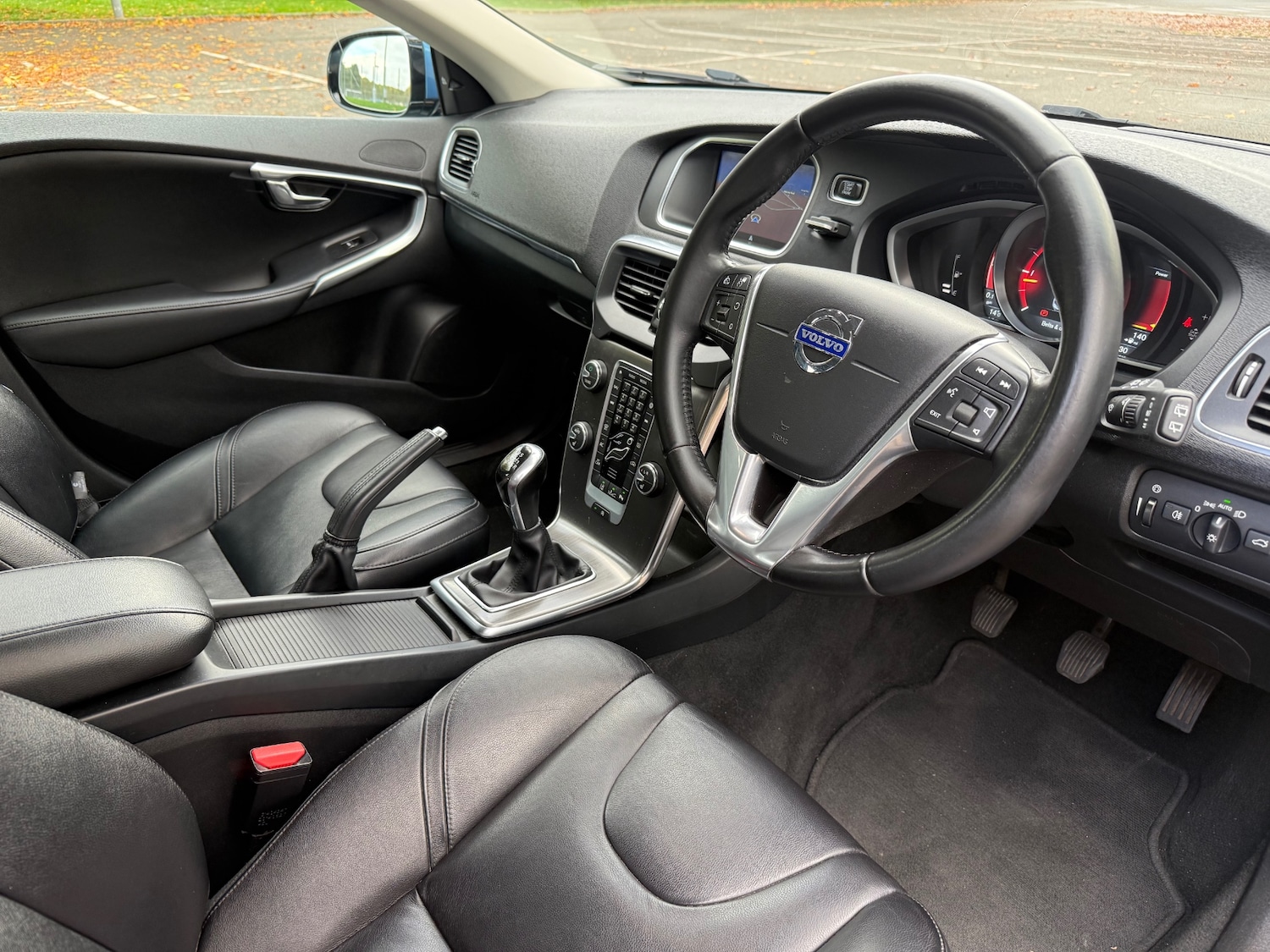 Used Volvo V40 2014 for sale - 76316703: Photo 13