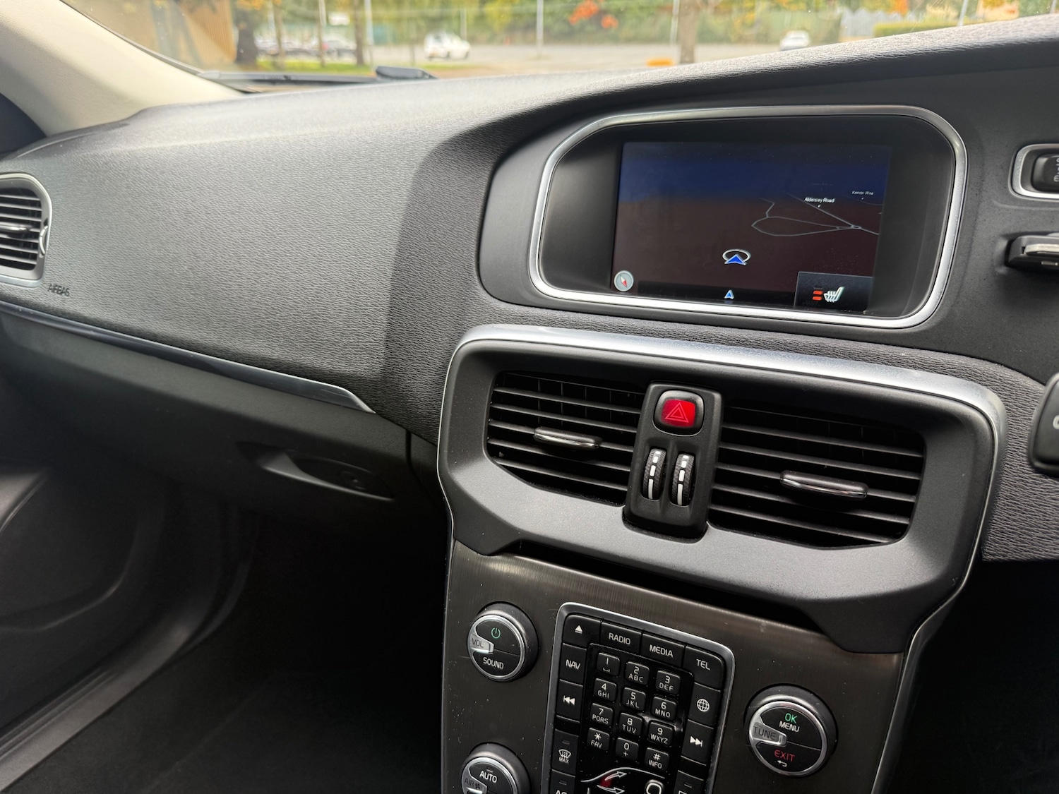 Used Volvo V40 2014 for sale - 76316703: Photo 14