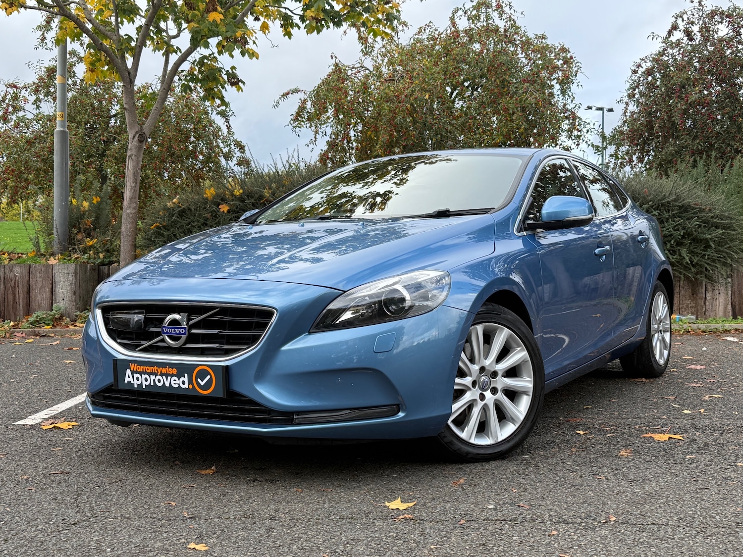 Used Volvo V40 2014 for sale - 76316703: Photo 3