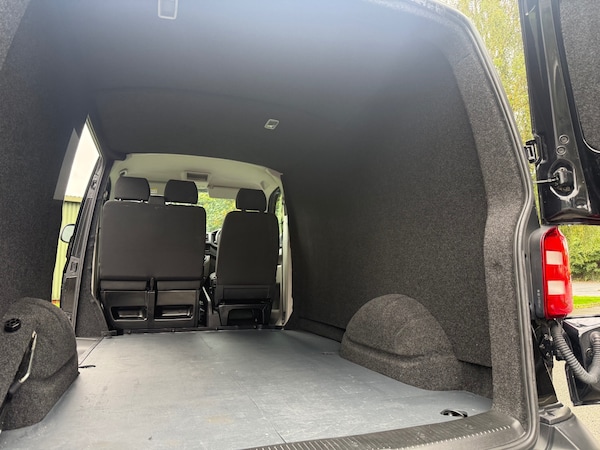 Used Volkswagen Transporter 2018 for sale - 75997089: Photo 11