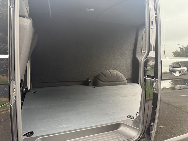 Used Volkswagen Transporter 2018 for sale - 75997089: Photo 12