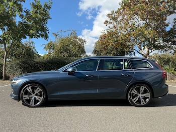 Used Volvo V60 2019 for sale - 76065699: Photo 4