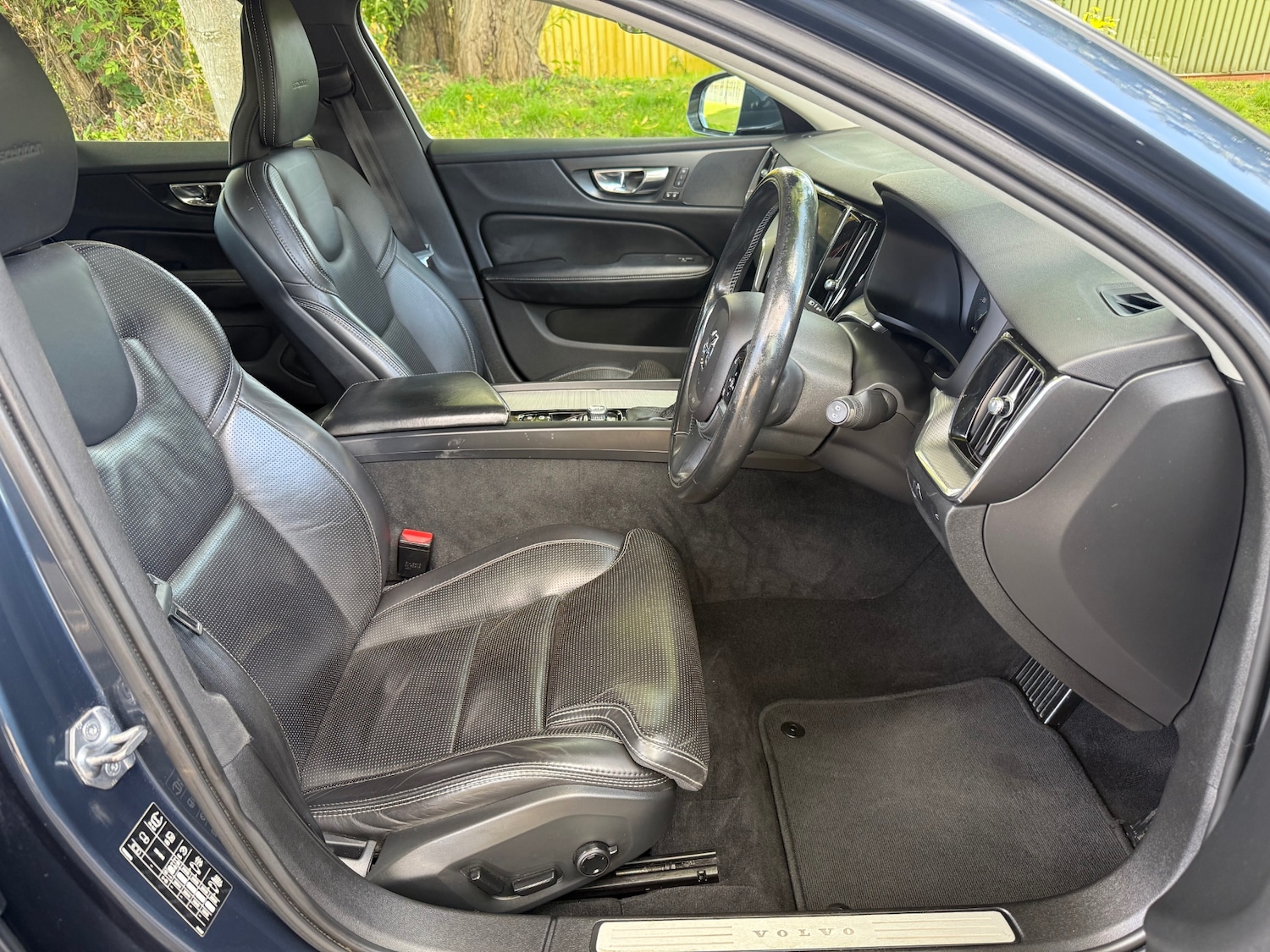 Used Volvo V60 2019 for sale - 76065699: Photo 9